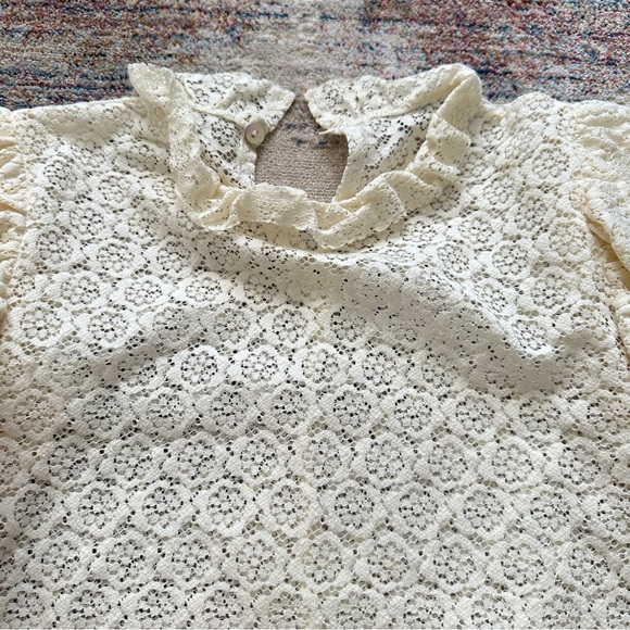 Zara lace top size medium cream color - Picture 9 of 17